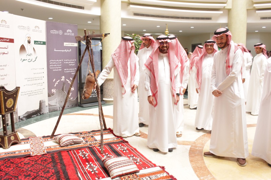 كليات الشرق العربي تُجسّد مسيرة التأسيس في معرض تاريخي