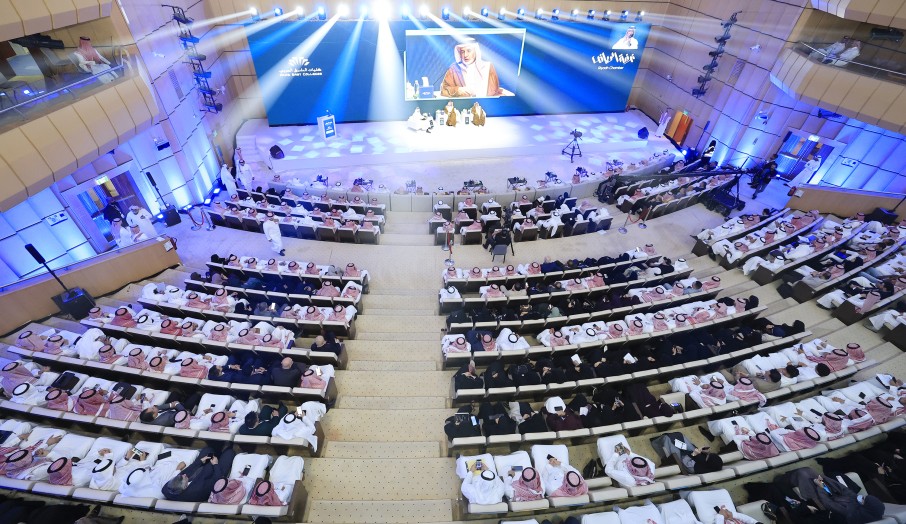 مؤتمر الحوكمة القانونية لأعمال مجالس الإدارات يختتم أعماله بتنظيم كلية الشرق العربي للحقوق وغرفة الرياض