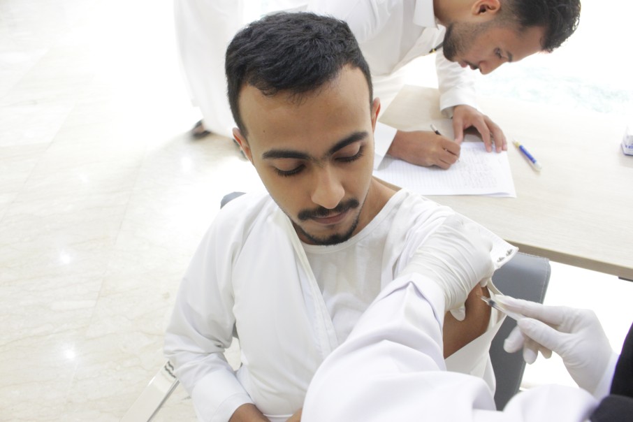 بالتعاون مع التجمع الصحي الثالث كليات الشرق العربي تختتم حملة التطعيم ضد الإنفلونزا الموسمية