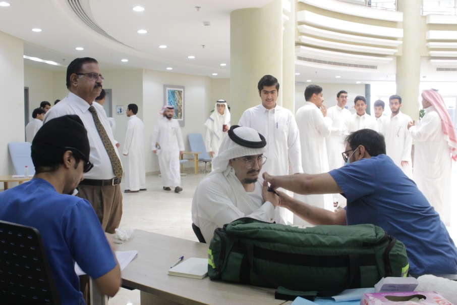 بالتعاون مع التجمع الصحي الثالث كليات الشرق العربي تختتم حملة التطعيم ضد الإنفلونزا الموسمية