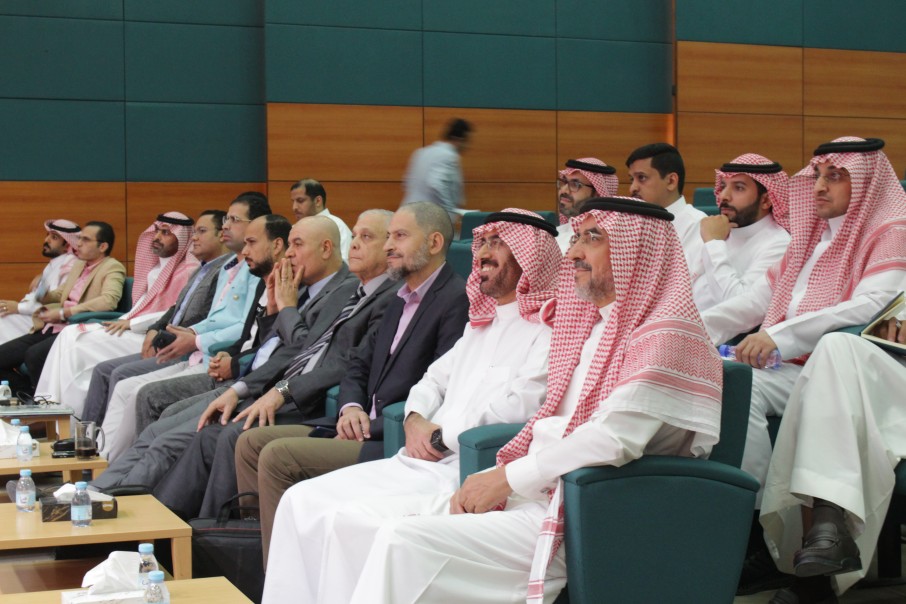 كليات الشرق العربي تعزز تواصلها بخريجيها عبر جلسة حوارية بحضور السلمان