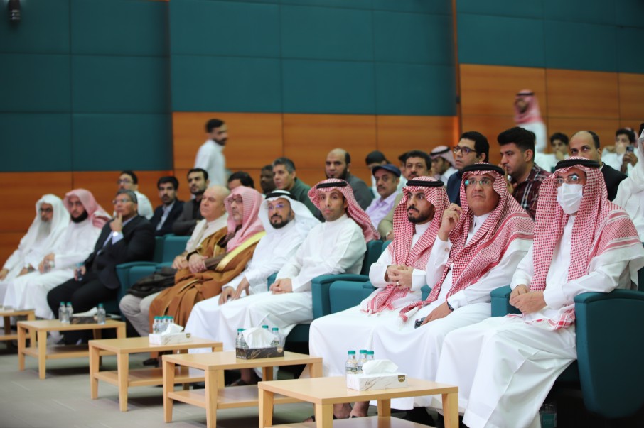 د. الفوزان يؤكد من كليات الشرق العربي: التسامح أساس الازدهار والاستقرار