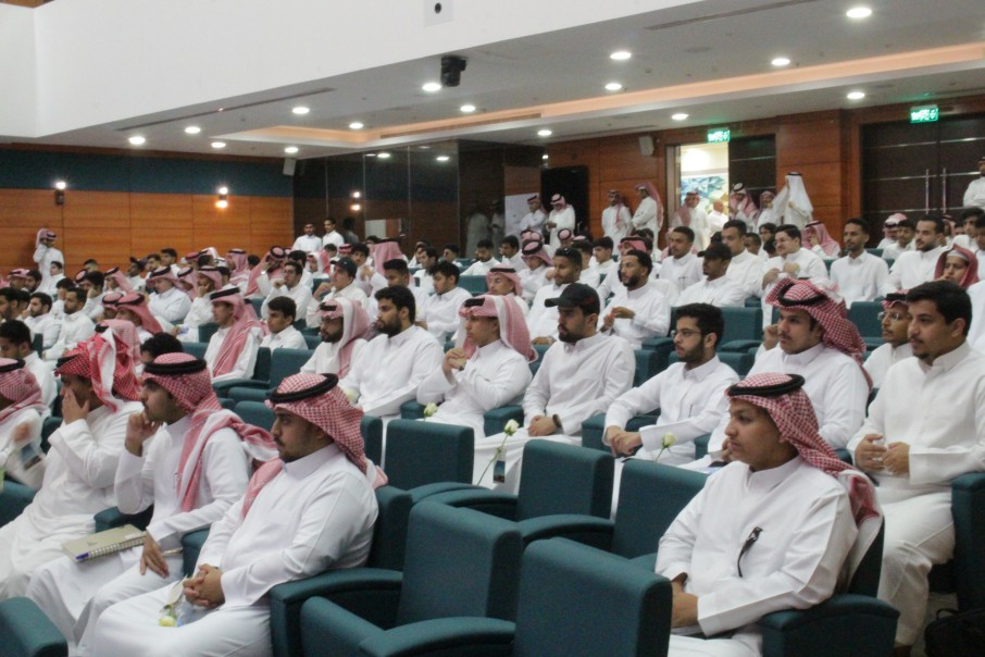 تحت رعاية معالي المشرف العام كليات الشرق العربي تقيم حفل استقبال للطلبة المستجدين