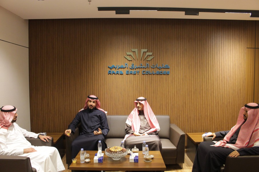 كليات الشرق العربي تنظم محاضرة بعنوان «آثار الفكر المتطرف على المجتمع وسبل علاجها»