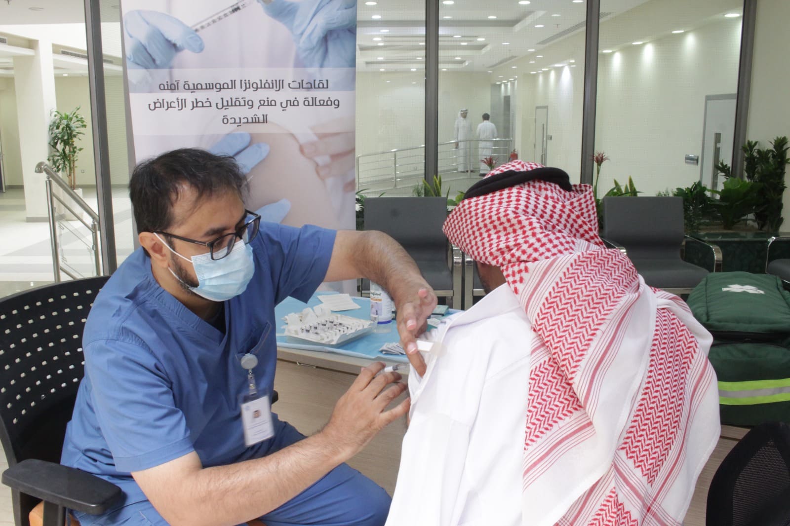 كليات الشرق العربي تقيم حملة التطعيم ضد الانفلونزا الموسمية